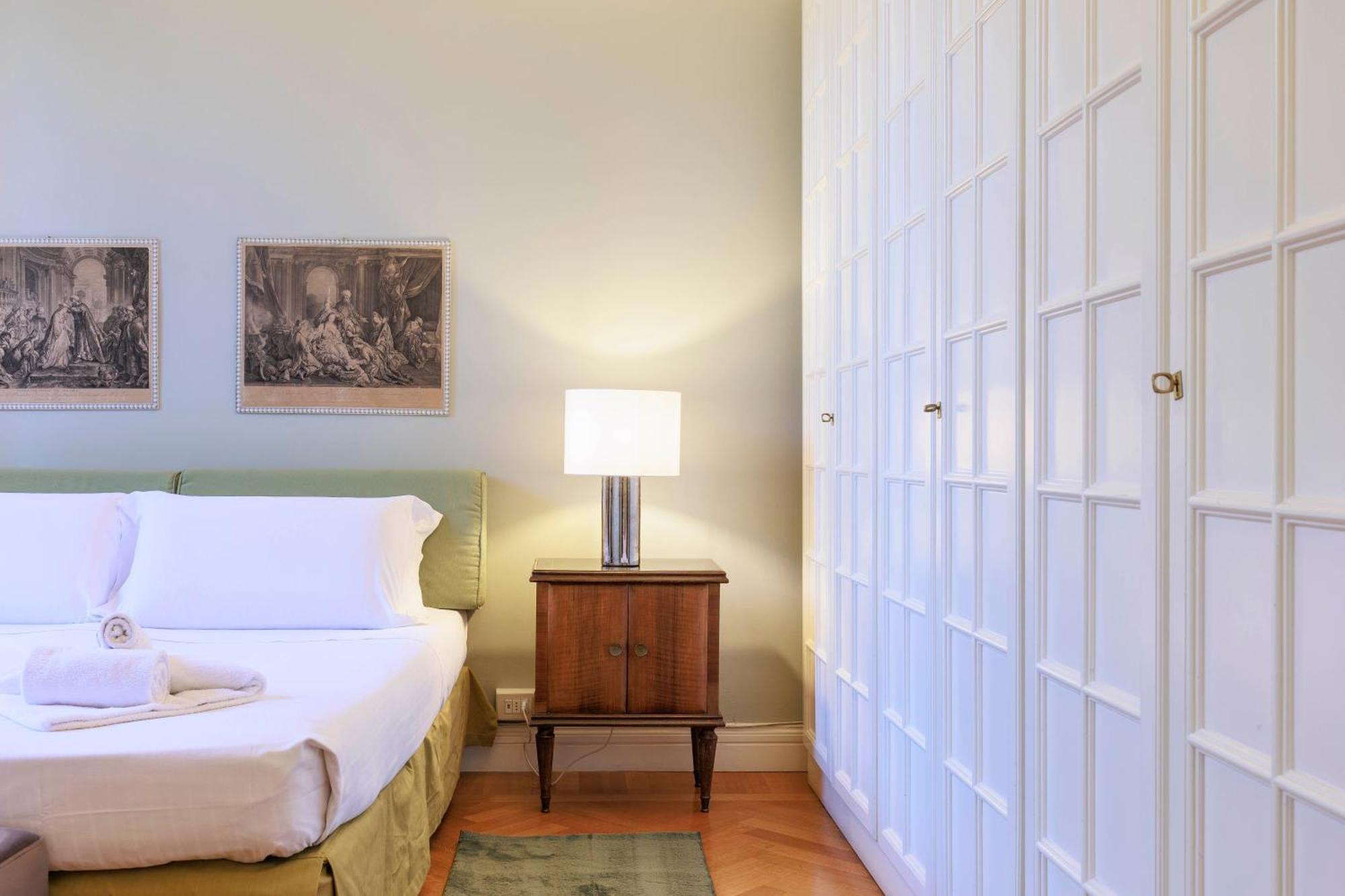 Florence Huge Apartment With Private Garden Bagian luar foto