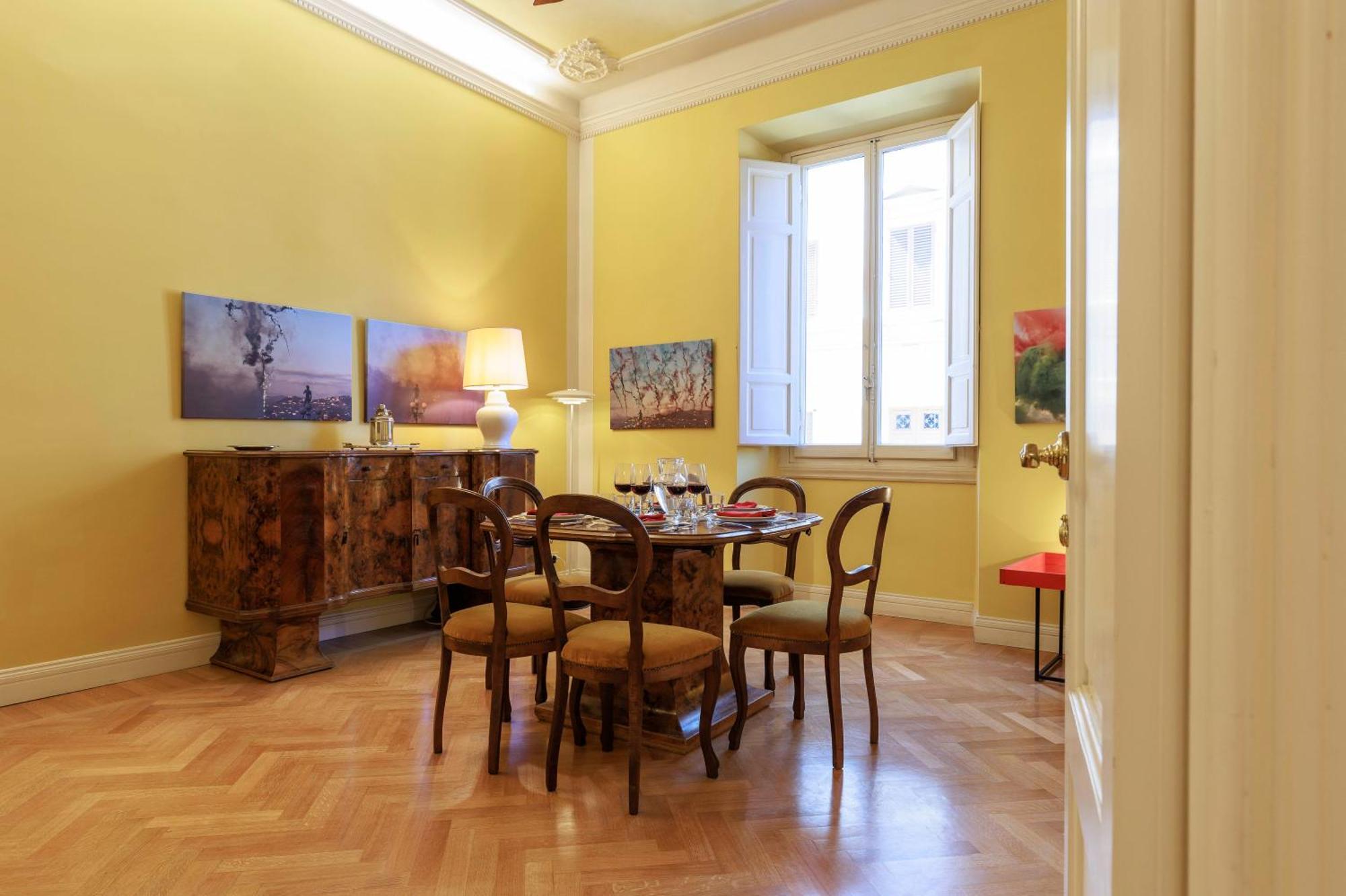Florence Huge Apartment With Private Garden Bagian luar foto