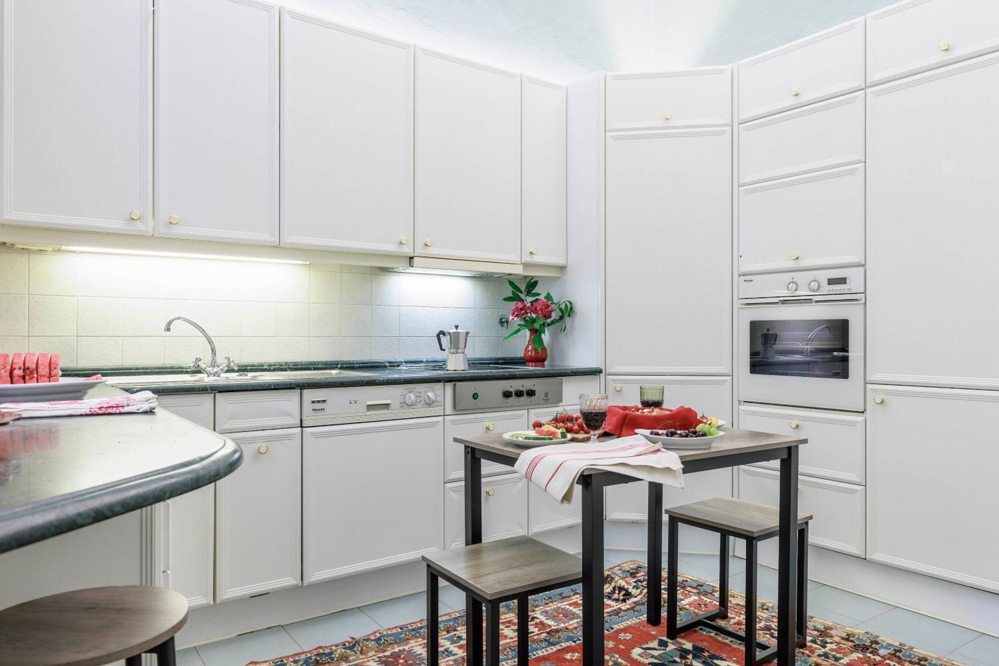 Florence Huge Apartment With Private Garden Bagian luar foto
