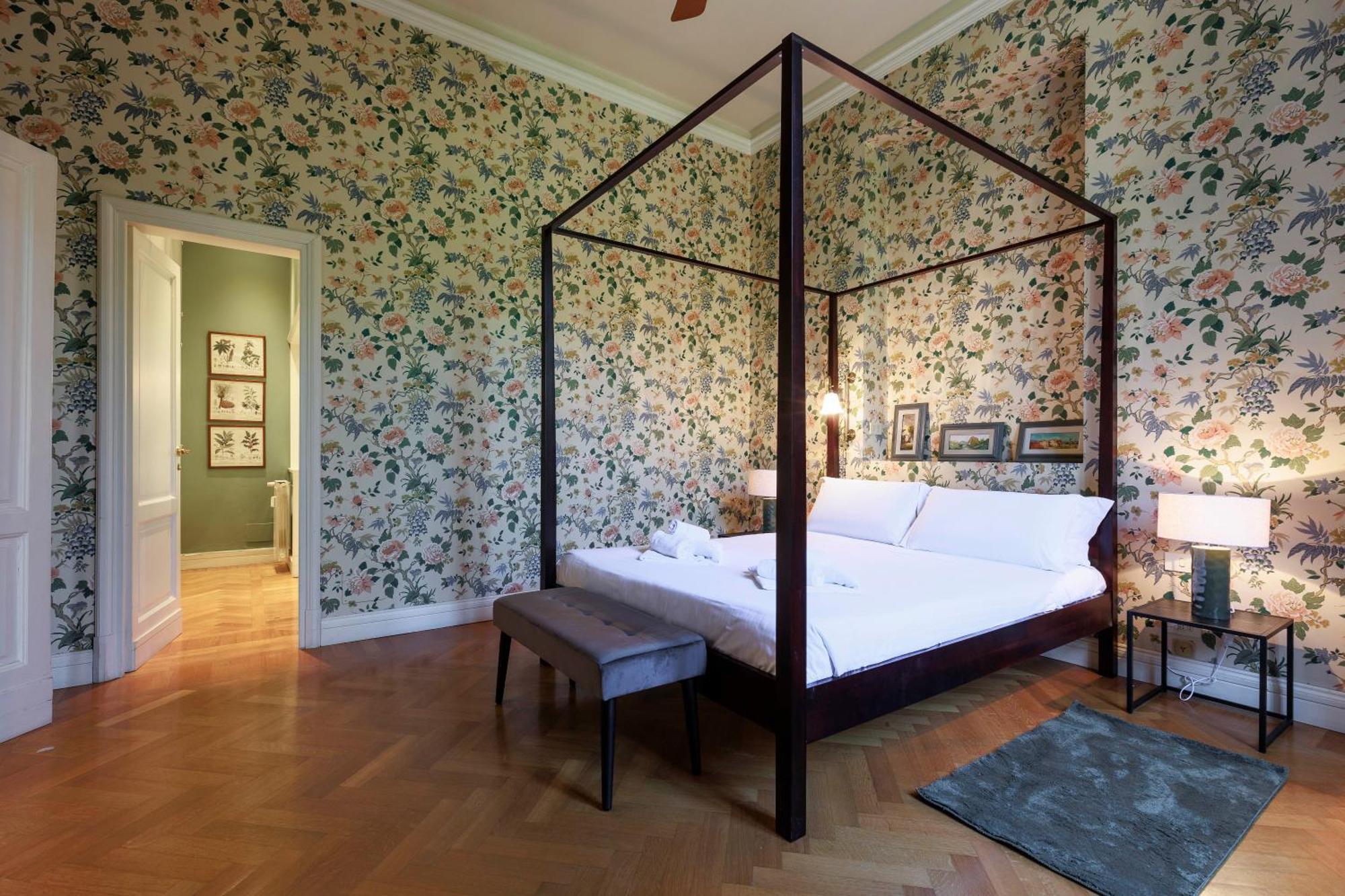 Florence Huge Apartment With Private Garden Bagian luar foto