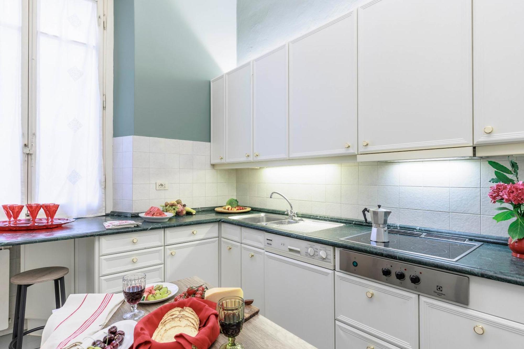 Florence Huge Apartment With Private Garden Bagian luar foto