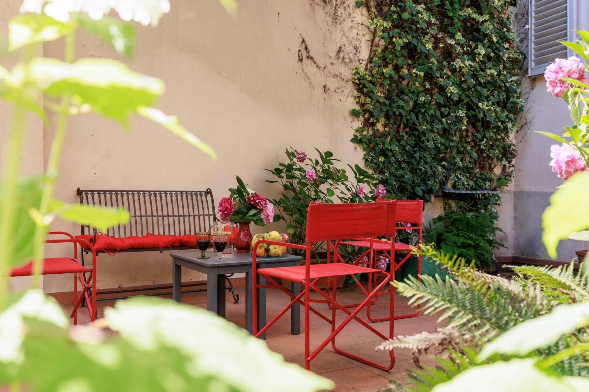 Florence Huge Apartment With Private Garden Bagian luar foto