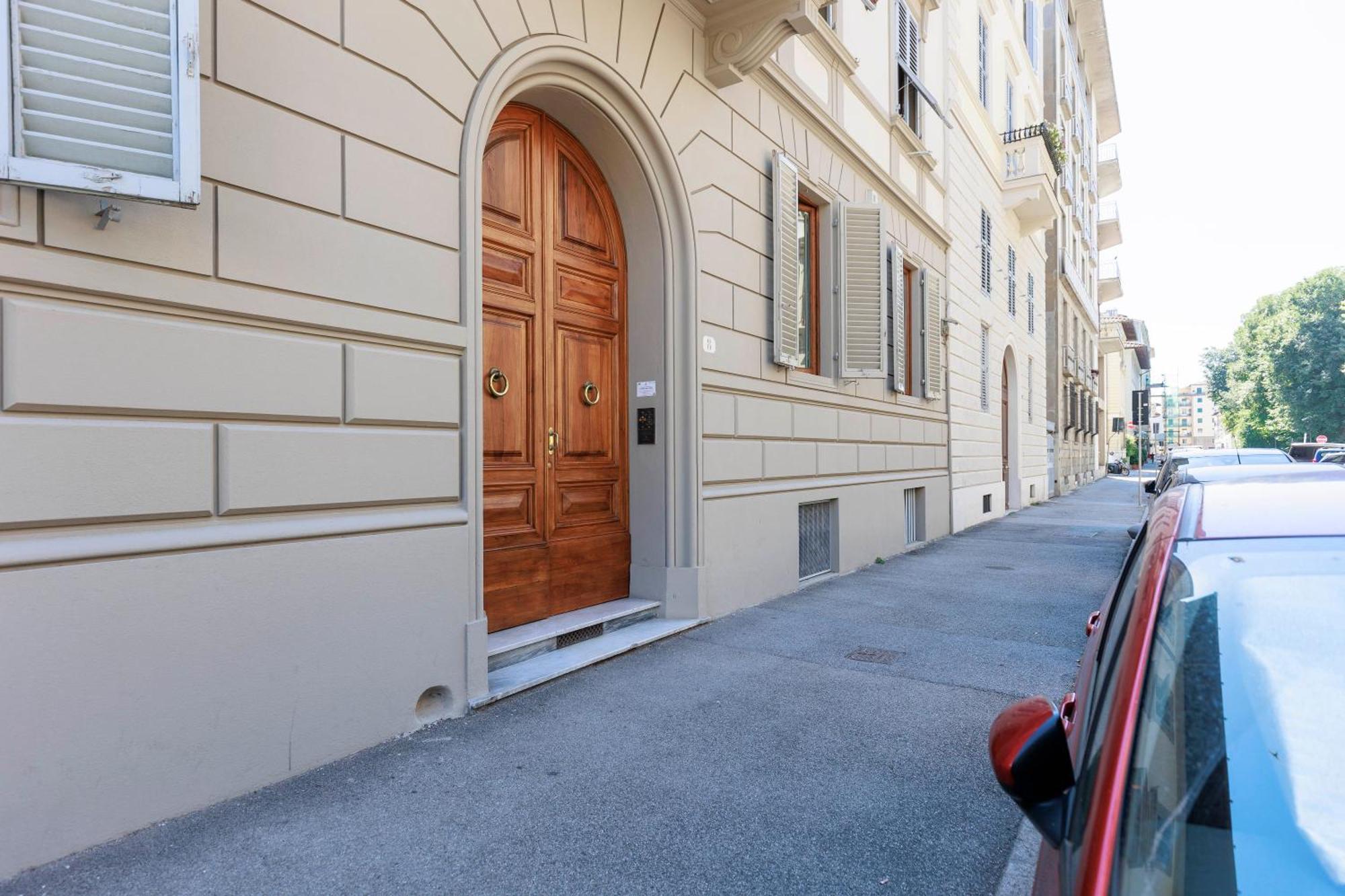 Florence Huge Apartment With Private Garden Bagian luar foto