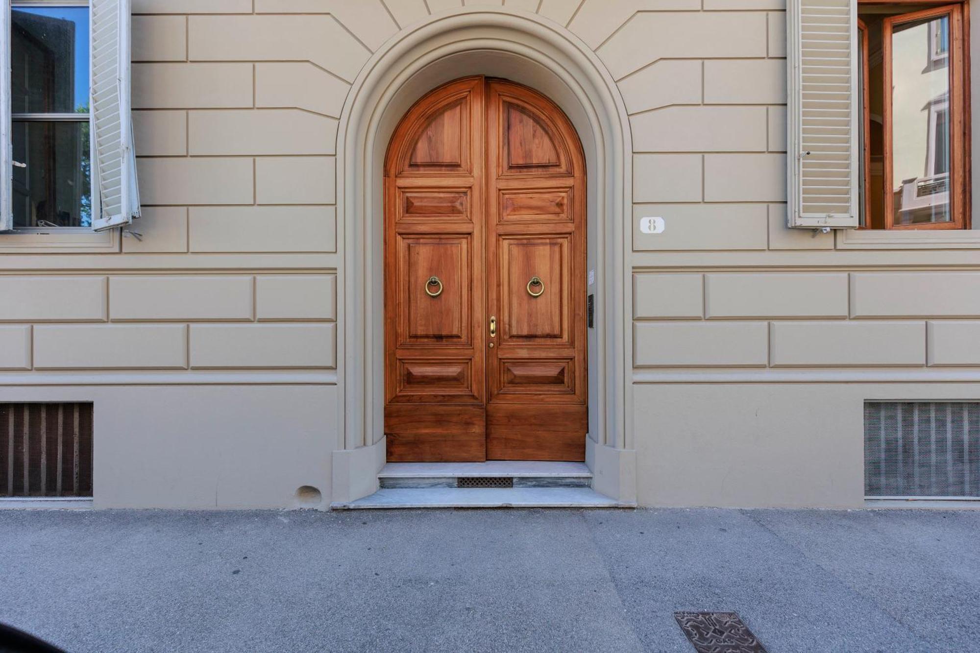 Florence Huge Apartment With Private Garden Bagian luar foto